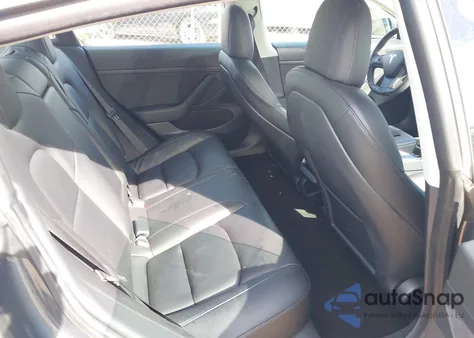 2020 Tesla Model 3 Standard Range Plus Rear-Wheel Drive/Standard Range Rear-Wheel Drive z USA, uszkodzony, nr VIN 5YJ3E1EA4LF796814